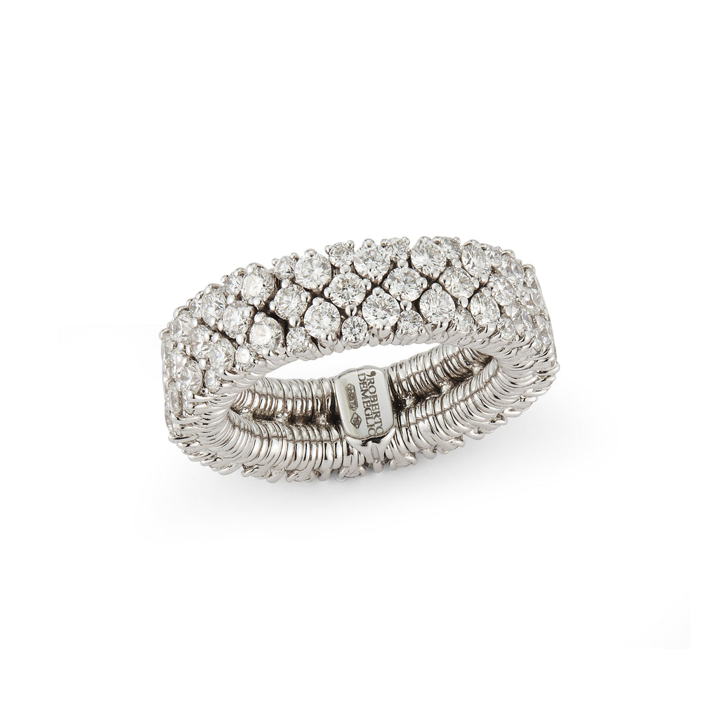 A DIAMOND FULL ETERNITY RING in 18ct white gold, the fle… | Drouot.com